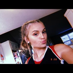 Meet your Posher, Kylee